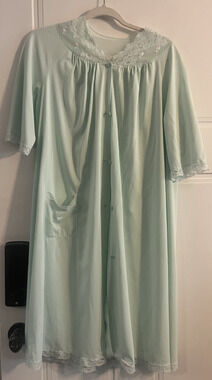 Vintage Shadowline Robe S Mint Green Nylon Lace Rosebud Peignoir Pockets USA